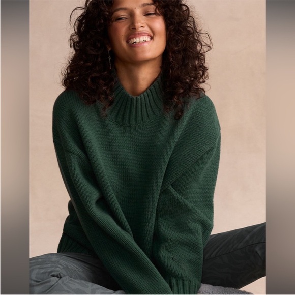 CAbi Sweaters - Cabi Duo Pullover Green Women's Sweater